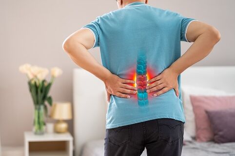 Mnoho dôvodov môže spôsobiť silnú bolesť dolnej časti chrbta